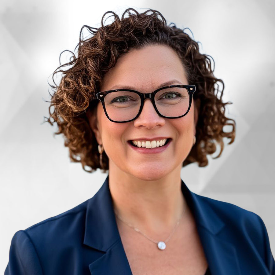 Kathy Kirkland Headshot